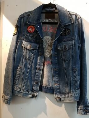 Embroidered Patch Denim Jacket in Washed Blue